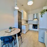 Stunning Flat With Free Parking