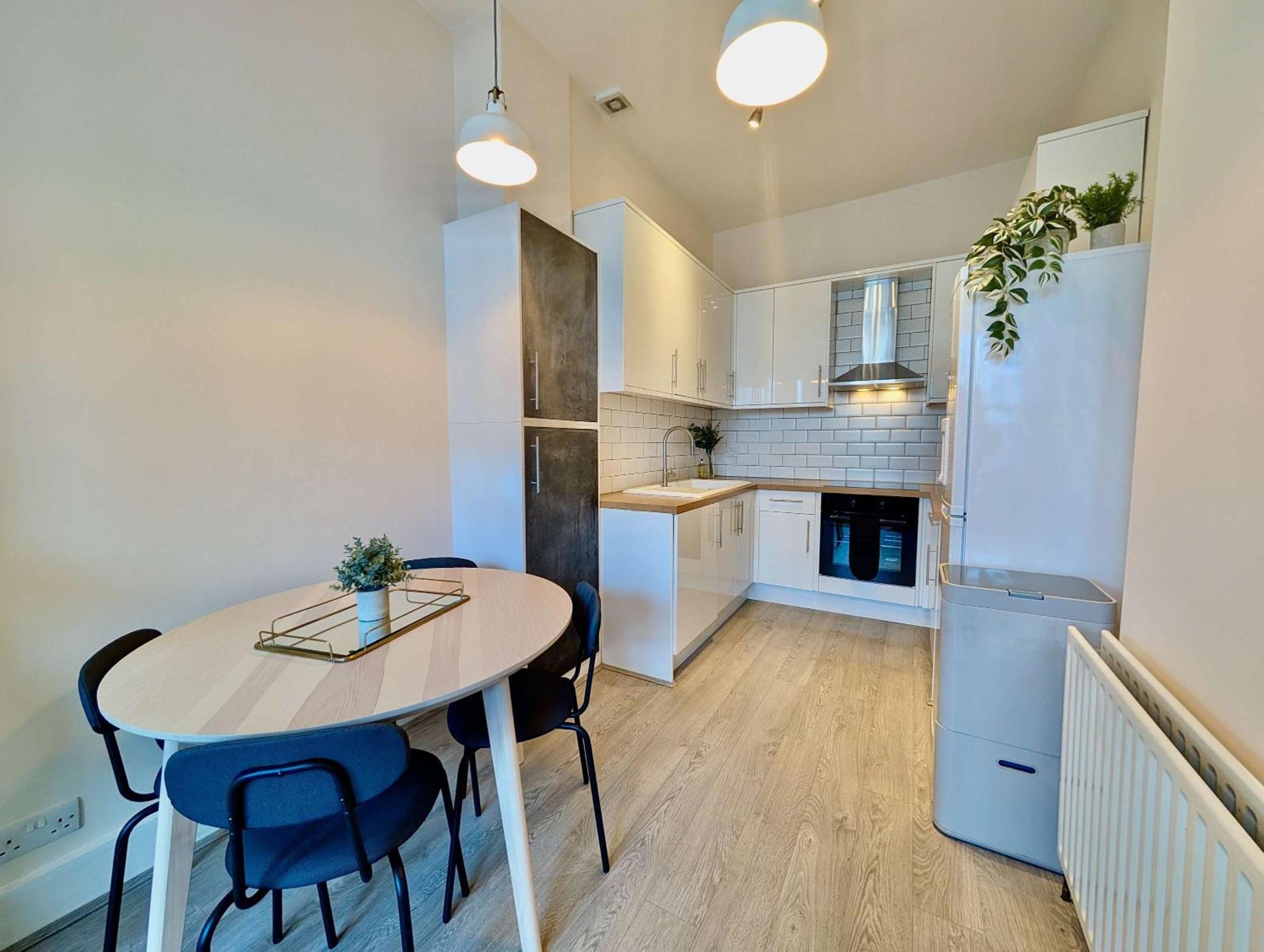 Ferienhaus Stunning Flat With Free Parking *
